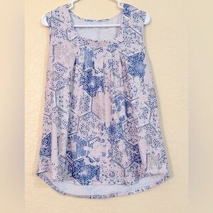 Women’s Tank Top - Size 2XL - Poly/Spandex Blend - Pre- Loved - Great Cond.